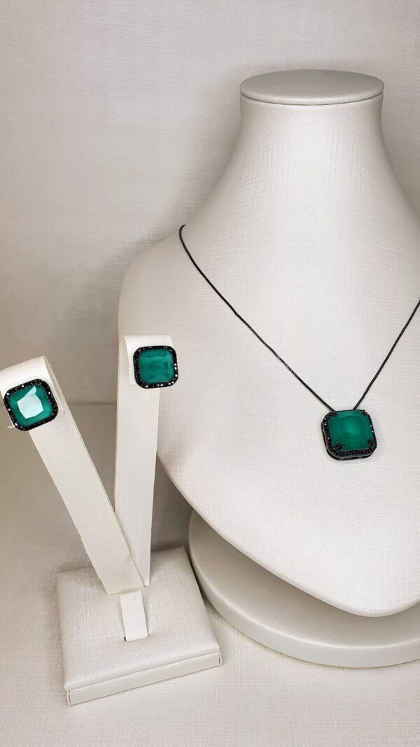 Conjunto Esmeralda Negra