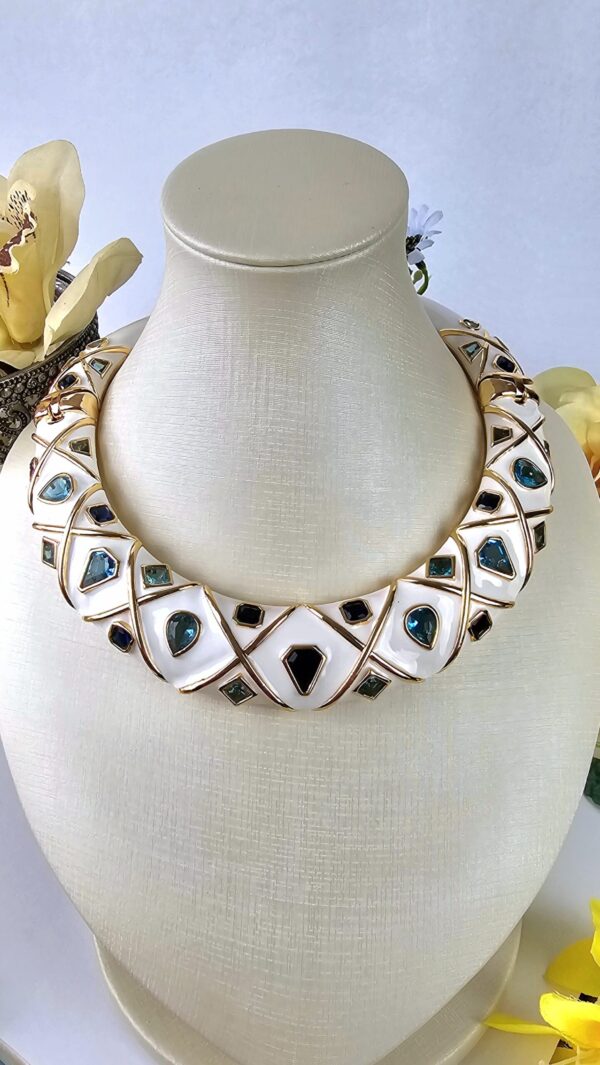 Chocker Angelina